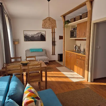 Apartmán High Tatras J303 *